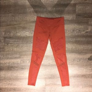 Amber Alo Yoga Motto Leggings